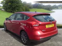 Used Ford Focus Titanium 125 HP (91 kW) 2015 Red Hatchback