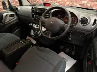 Used Citroën Berlingo Feel 100 HP (73 kW) 2018 Blue MPV