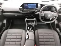 Neu Citroën C4 131 PS (96 kW) 2026 Grün SUV