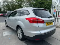 Usado Ford Focus Zetec 120 HP (88 kW) 2017 Prateado Carrinha
