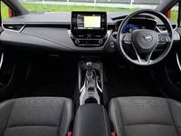 Usado Toyota Corolla Design 122 HP (89 kW) 2021 Vermelho Citadino