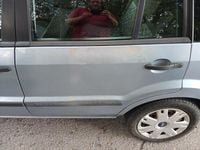 Used Ford Fusion 80 HP (58 kW) 2005 Blue Hatchback