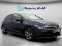 Second-hand VW Golf VIII R-line 150 CP (110 kW) 2023 Albastru Hatchback