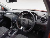 Used MG ZS Excite 106 HP (77 kW) 2022 Orange SUV
