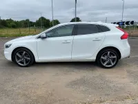 Used Volvo V40 R-Design 122 HP (89 kW) 2016 White Hatchback