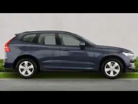 Usado Volvo XC60 Momentum 2022 Azul SUV
