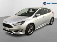 Used Ford Focus ST-Line 140 HP (102 kW) 2017 Silver Hatchback