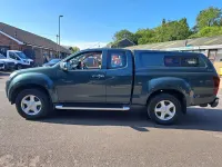 Used Isuzu Pick up 161 HP (118 kW) 2015 Green Pickup