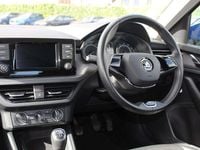Used Skoda Kamiq 70 HP (51 kW) 2022 Blue SUV