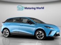 Begagnad MG MG4 EV SE 319 kW (435 HK) 2022 Blå Halvkombi