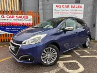 Used Peugeot 208 Allure 100 HP (73 kW) 2016 Blue Hatchback