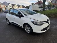 Used Renault Clio IV Dynamique 75 HP (55 kW) 2015 White Hatchback