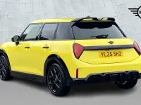 Used Mini Cooper Hatch 113 kW (154 HP) 2025 Yellow Hatchback