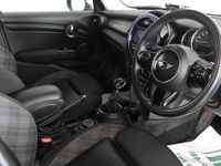 Used Mini Cooper Hatch 2015 White Hatchback