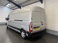 Używany Renault Master Business 2023 Szary Minivan