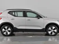Usado Volvo XC40 Plus 211 CV (155 kW) 2022 Plateado SUV