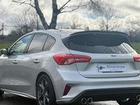 Usado Ford Focus ST-Line 120 HP (88 kW) 2020 Prateado Citadino