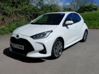 Used Toyota Yaris 113 HP (83 kW) 2023 White Hatchback