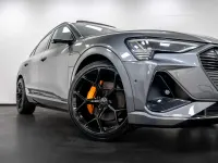 Begagnad Audi e-tron Sportback Advanced 300 kW (408 HK) 2021 Grå SUV