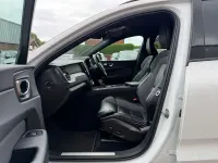 Used Volvo XC60 R-Design 246 HP (180 kW) 2019 White SUV
