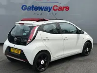 Used Toyota Aygo 69 HP (50 kW) 2017 White Hatchback