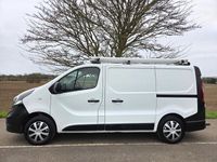 Used Vauxhall Vivaro 95 HP (69 kW) 2018 White MPV