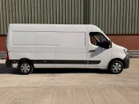 Used Renault Master Business 135 HP (99 kW) 2023 White MPV