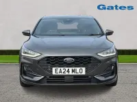 Begagnad Ford Focus ST-Line 125 HK (91 kW) 2024 Grå Halvkombi