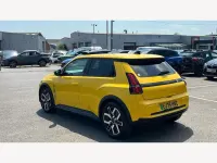 Used Renault R5 Komfort 110 kW (150 HP) 2025 Hatchback