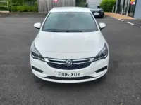 Used Vauxhall Astra SRi 136 HP (100 kW) 2016 White Hatchback
