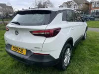 Used Vauxhall Grandland X 2019 White SUV