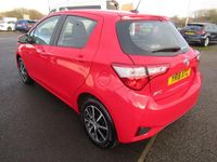 Used Toyota Yaris 111 HP (81 kW) 2018 Red Hatchback