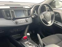 Usado Toyota RAV4 197 HP (144 kW) 2018 SUV