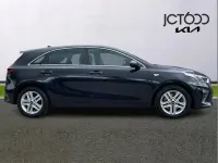 Begagnad Kia Ceed 117 HK (86 kW) 2019 Svart Halvkombi