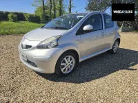Begagnad Toyota Aygo Platinum 67 HK (49 kW) 2008 Silver Halvkombi