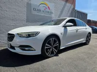 Used Vauxhall Insignia SRi 170 HP (125 kW) 2017 White Hatchback