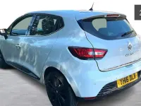 Used Renault Clio Dynamique 90 HP (66 kW) 2016 White Hatchback