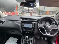 Used Nissan Qashqai N-Connecta 115 HP (84 kW) 2018 Red SUV