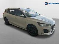Used Ford Focus ST-Line X 155 HP (114 kW) 2023 White Estate