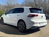 Second-hand VW Golf VIII Edition 150 CP (110 kW) 2023 Alb Hatchback