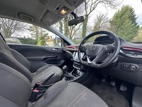 Used Vauxhall Corsa Edition 150 HP (110 kW) 2017 White Hatchback