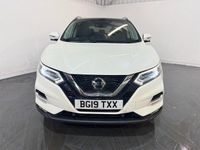 Used Nissan Qashqai Tekna 114 HP (83 kW) 2019 White SUV