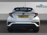 Used Toyota C-HR 122 HP (89 kW) 2018 White SUV