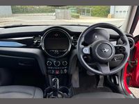 Usado Mini Cooper Classic 134 CV (98 kW) 2023 Rojo Utilitario
