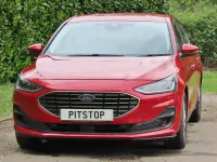 Used Ford Focus Titanium 125 HP (91 kW) 2023 Red Hatchback