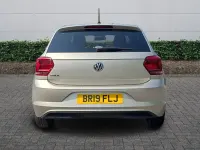 Used VW Polo SE 95 HP (69 kW) 2019 Silver Hatchback