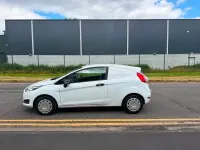 Used Ford Fiesta 95 HP (69 kW) 2015 White Hatchback