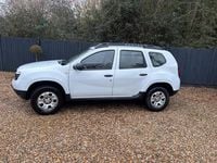 Used Dacia Duster Ambiance 110 HP (80 kW) 2015 White SUV