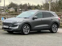 Usado Ford Kuga Titanium 120 CV (88 kW) 2022 Gris SUV