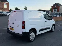 Used Peugeot Partner 100 HP (73 kW) 2021 White MPV